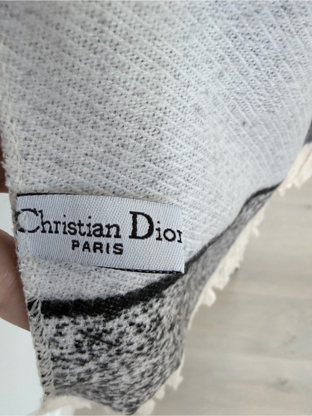Dior Gray & White Logo Fringe Shawl - Picture 9 of 9